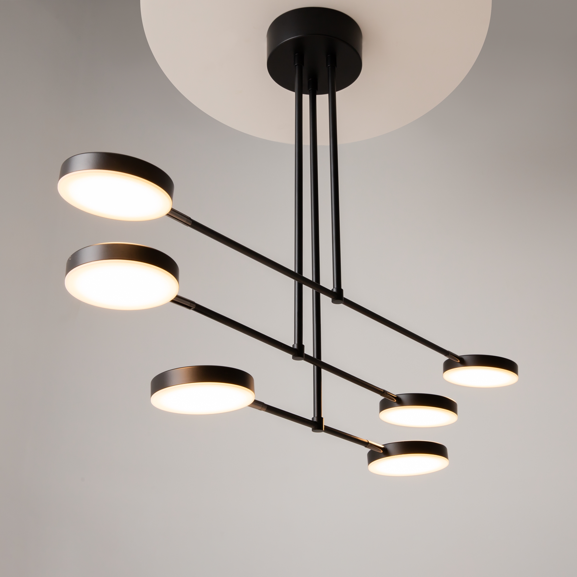 MOD070PL-L38B3K Çilçıraq qara metal ağ akril 6X6Vt 62/89/55sm FAD