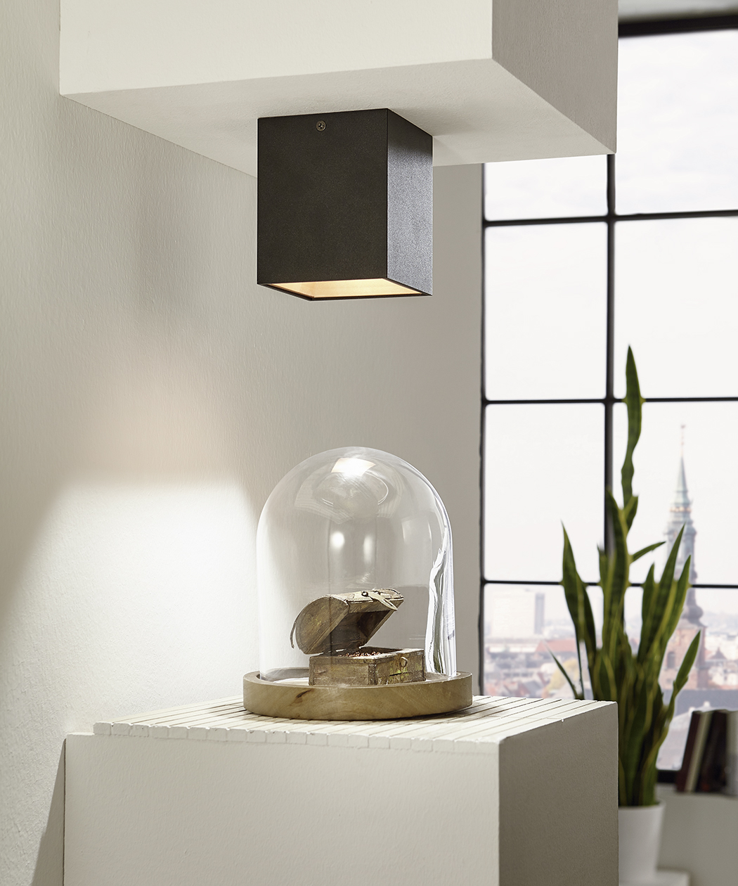 94497 Spot qızılı qara 1X3.3Vt 10/10/12 POLASSO