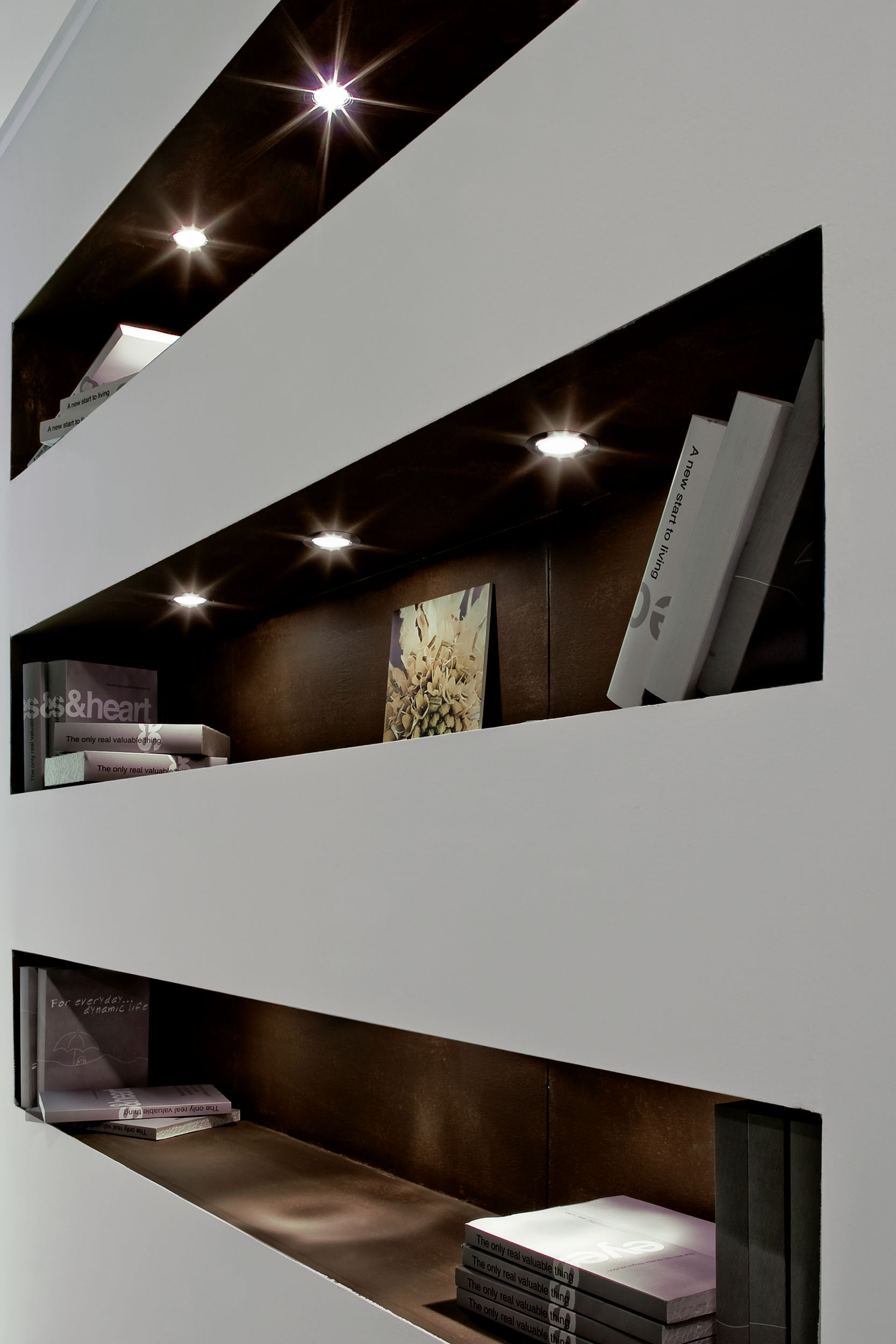 95889 Spot plastik mat nikel 1X12W  Ø102 PINEDA